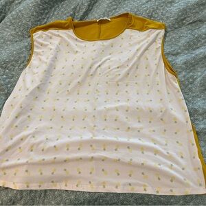 Cute pineapple tank with solid back